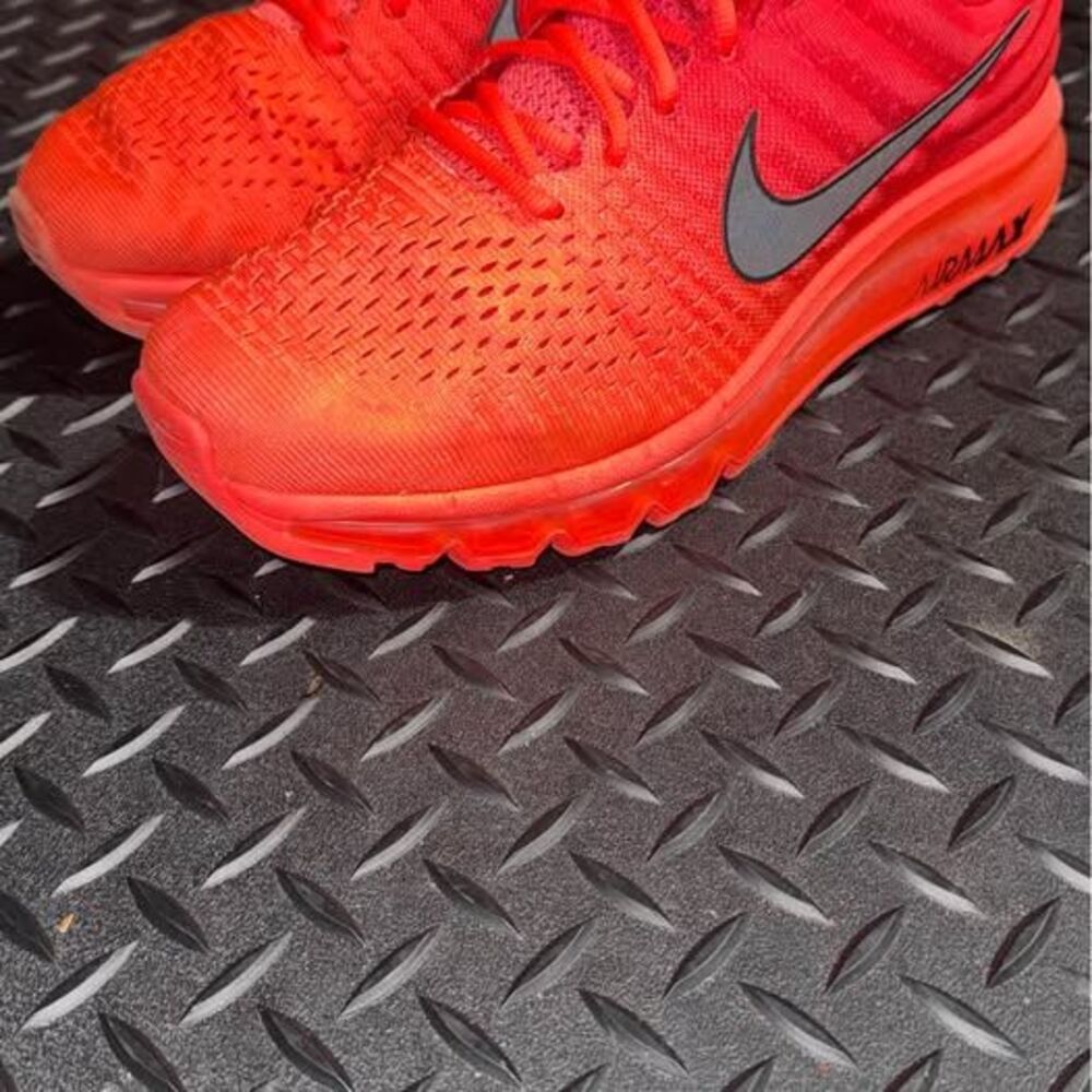 Nike air max 2017 bright crimson SZ 10.5